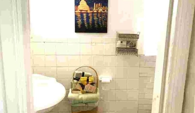 Cozy 1-bedroom studio in beautiful Bronx with AC comfort