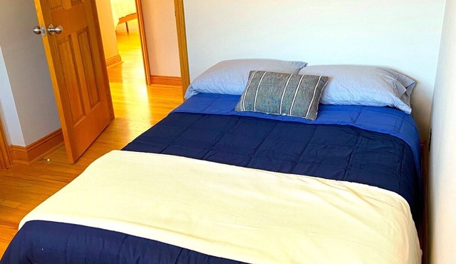 Cozy 4-Bedroom Family Home - Short Walk to Michigan Stadium!