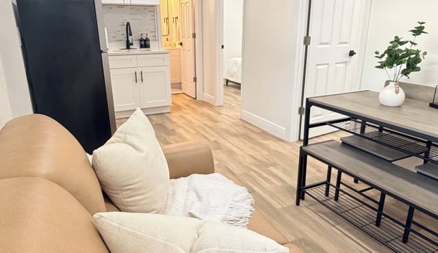 Cozy apartment in Brandon Private Entry
