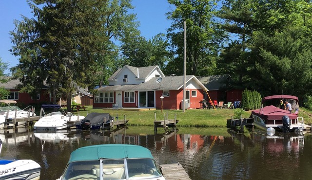 Cozy Canal Front Home in Wonderful Sylvan Beach, NY