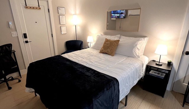 Cozy & chic Albuquerque casita near Route 66 & Vibrant Nob Hill