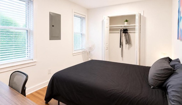 Cozy Cornhill Getaway, Free Parking KitchenWD
