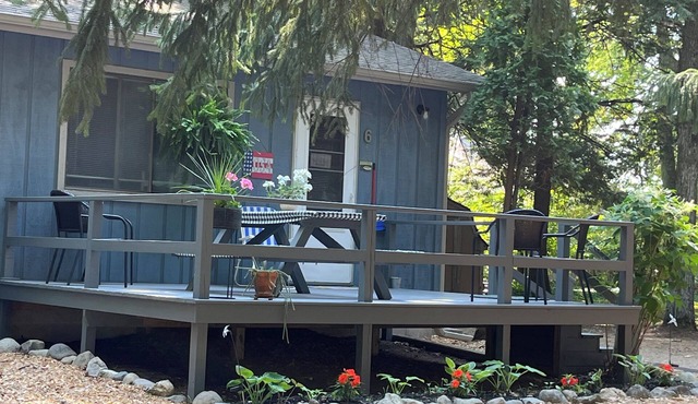 Cozy Cottage #6B at Beautiful Platte Lake Resort