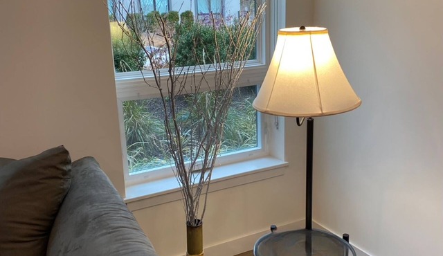 Cozy Peekskill Apt. with Mountain View, Riverside Park and Metro North access.