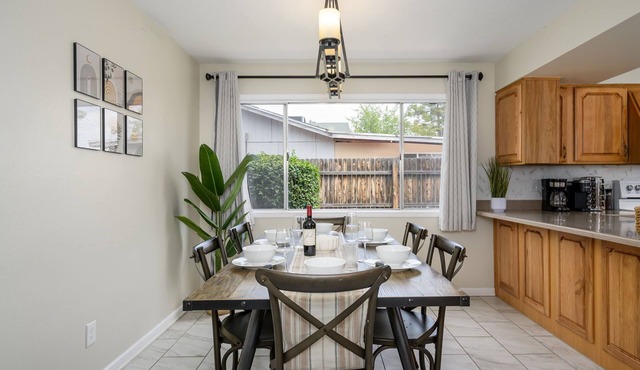 Cozy, private getaway with pool in Mesa