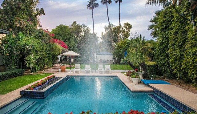 Cozy Scottsdale Estate Mountain Views, Large Backyard, Pool & Golf
