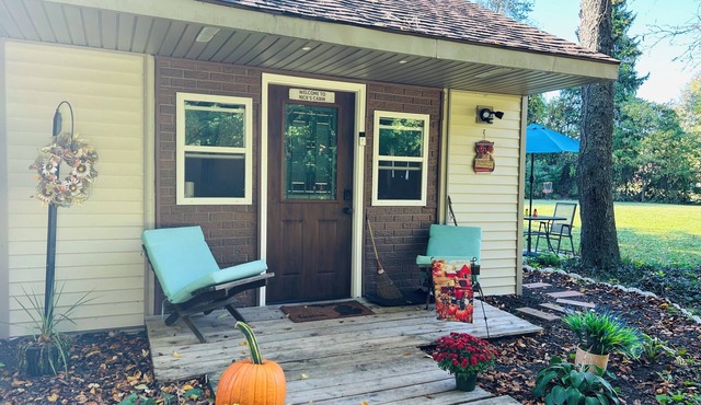 Cozy studio cabin-peaceful, private and secluded
