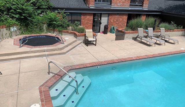 Cozy studio condo with pool, garage, and spa in amazing Boulder Colorado in Boulder
