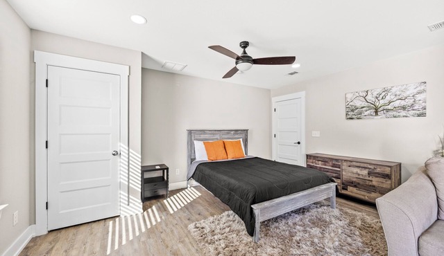 Cozy Suite in East Hill