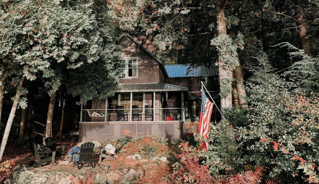 Cozy Waterfront Lake Cabin - New Listing - Adirondacks - Long Lost Lodge