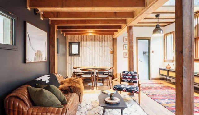 Creekside Cabin with Hot Tub & Wood-Burning Stove