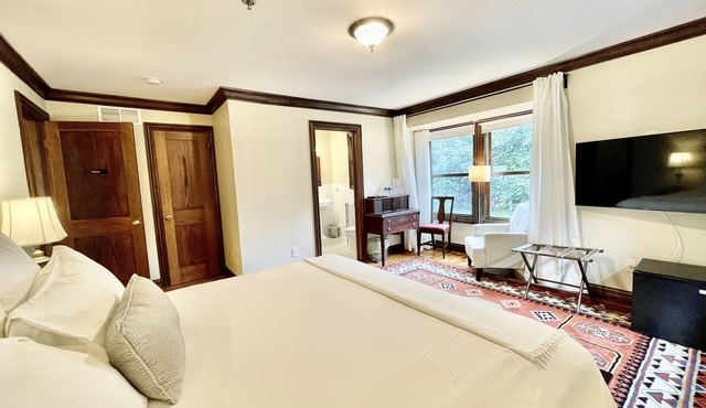 Dartmouth House Inn