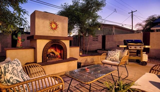 Desert Dream Home Near Old Town, Dogs Welcome!