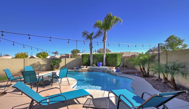 Desert Oasis - Heated Pool, Putting Green, Lots of Parking