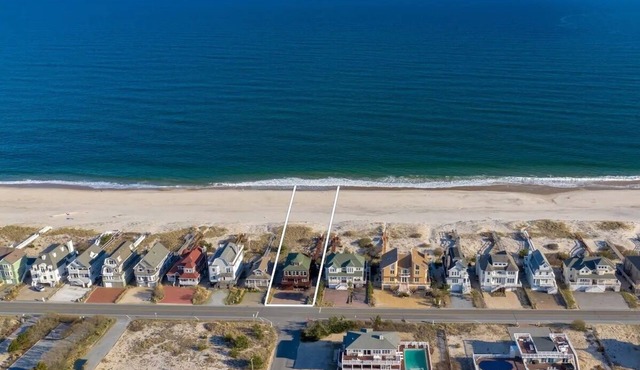 Designer Oceanfront Luxury Bdrms! surround sound art collection,hot tubonBeach