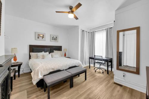 Detroit 3BR in Mexicantown | Sleeps 7 + WiFi