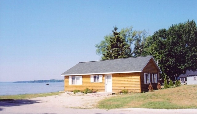 Downtown Curtis South Manistique Lakefront Cabin