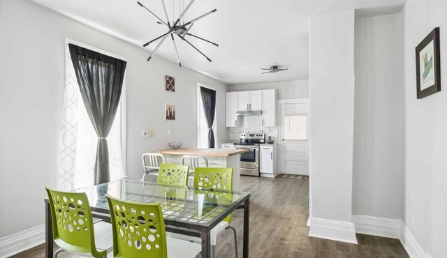 Downtown Detroit Gem 3 Bedrooms & Culture!