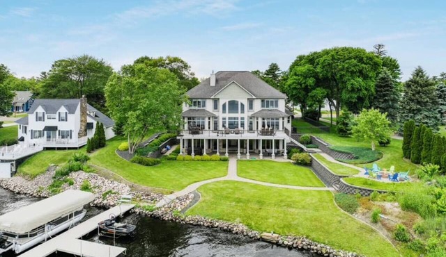 Downtown Lakefront Home on Lake Chetek with hot tub & pontoon rental