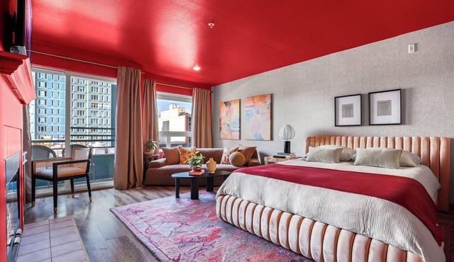 Downtown Seattle Studio Near Pike Place with Rooftop Garden