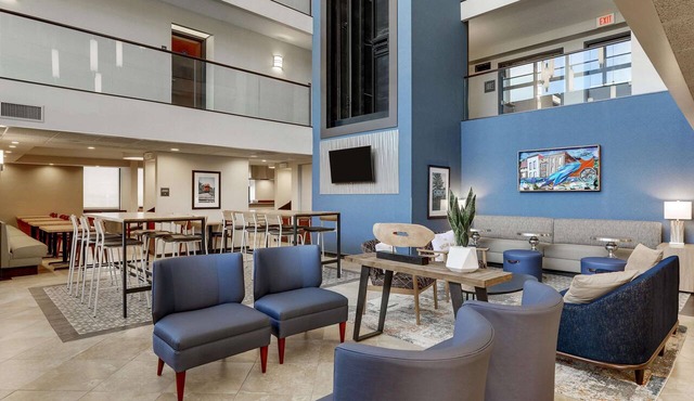 Drury Inn & Suites St. Louis St. Peters