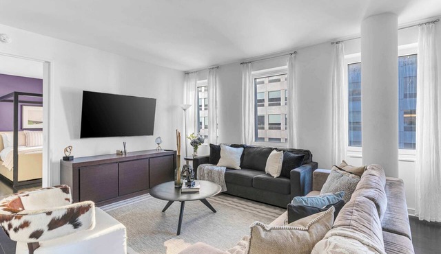 Elegant Midtown Haven | Stunning Views!