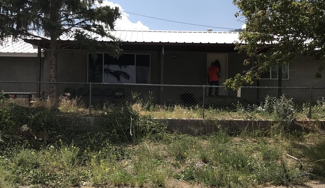 Enchanted Circle Outdoorsman Vacation Home 15 miles from Red River in Cerro