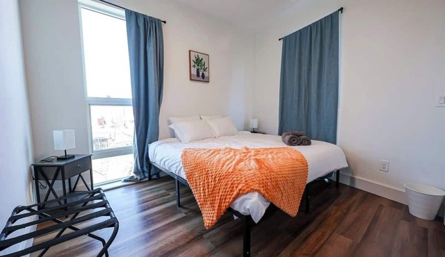 Enjoy modern comfort in this stylish 1BR apartment in Brewerytown. Fast WiFi, cozy setup, and a convenient location for an easy, comfortable stay.
