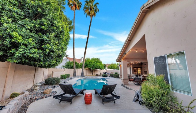 Exceptional Islands Heated Pool/Spa Home! Sleeps 12. 30 Night Min.