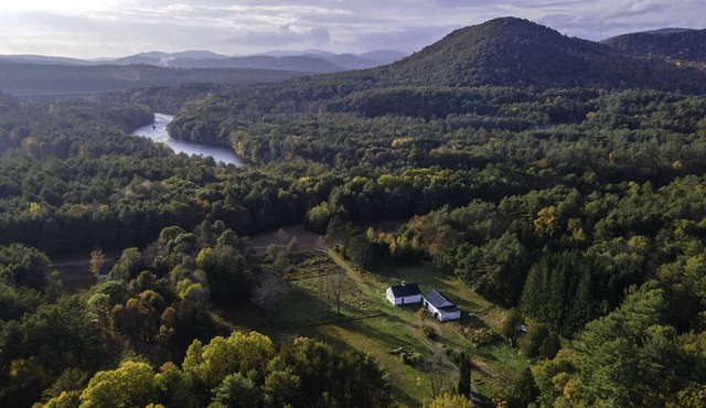 Experience rural bliss near historic Lake George with a six bdm mountain sunset