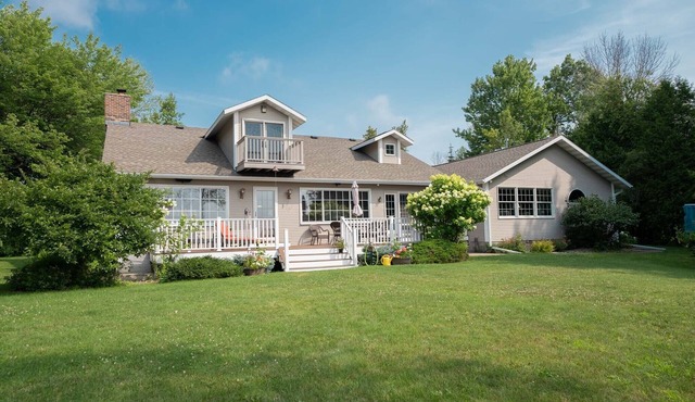 Exquisite Home, on Sandy Shore of Lake Michigan in Escanaba