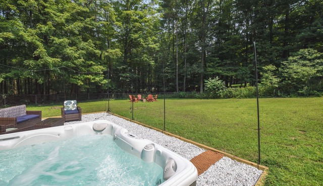 Family-Friendly Saugerties Home w/Hot Tub & Games