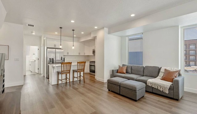 Foothill Flat | Brand New | Garage | Near Ski Canyons
