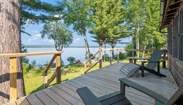 Four Loons | Waterfront | Pet Friendly