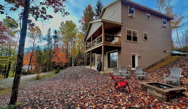 Four Season Eustis Retreat/Direct Trail Access
