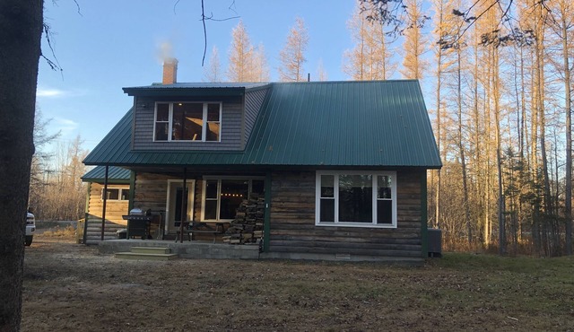 Four Season Log Cabin on Moose River
