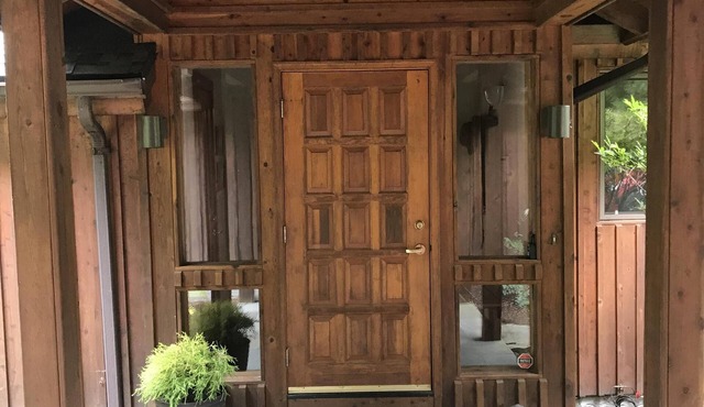 "Frank Lloyd Wright" Catskills Mountain Yoga-Spa Retreat on 15 Acres