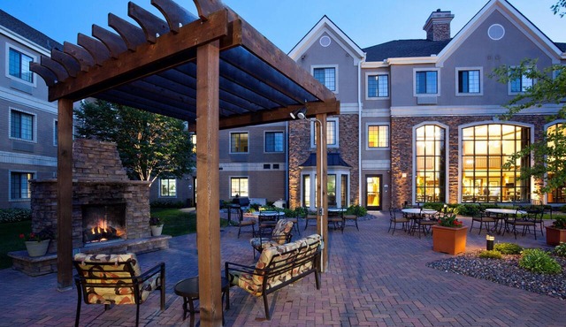 Free Breakfast. Pool & Hot Tub. Gym. Great Location! Near Albertville Premium Outlets in Maple Grove