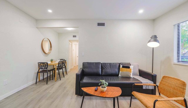 Free Parking | Prime Location Calle Ocho | Apt