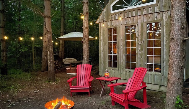 FROG HOUSE - PET FRIENDLY! - OFF GRID - ROMANTIC WINE TRAIL CABIN - Year Round.