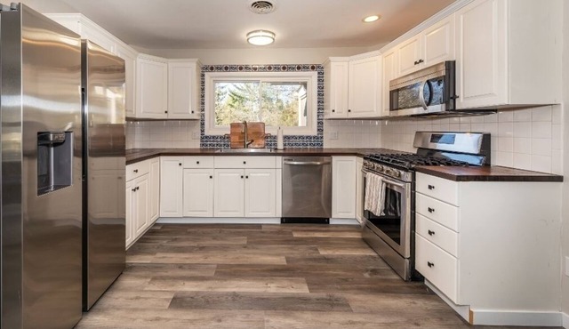 Fully Renovated Centrally Located House in Ann Arbor