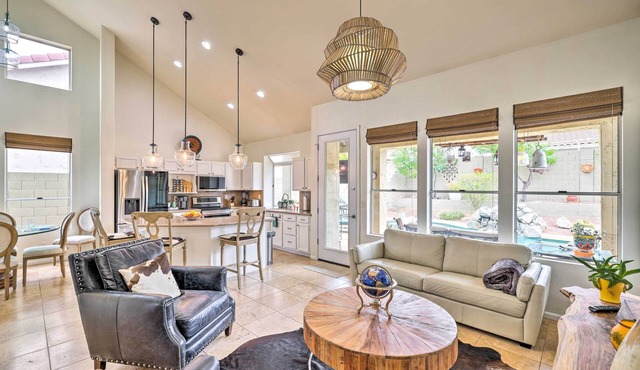 Golf & Unwind Poolside: Cave Creek Group Retreat!