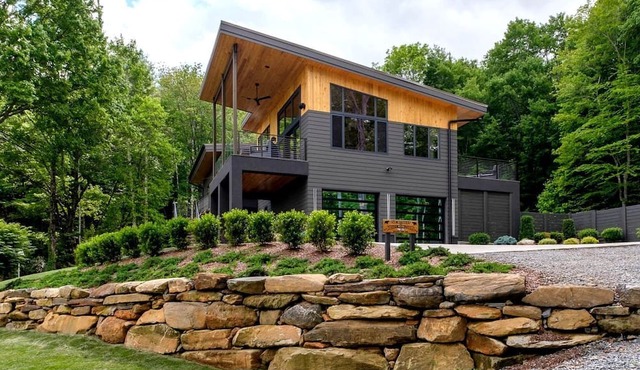 Gorgeous Secluded Vacation Rental in Transylvania County, North Carolina
