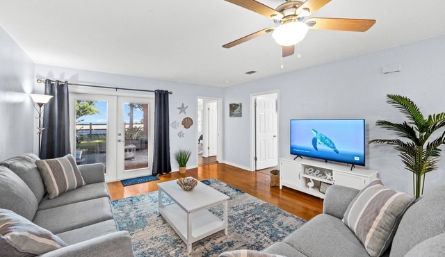 Gorgeous Water View! Quiet 3BR/2B Townhome
