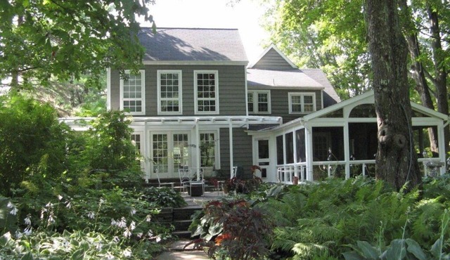 Gorgeous Woodstock Designers Home heated pool and spectacular gardens