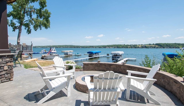 Grayshores Getaway: Spectacular Sunrise Views on Conesus Lake!