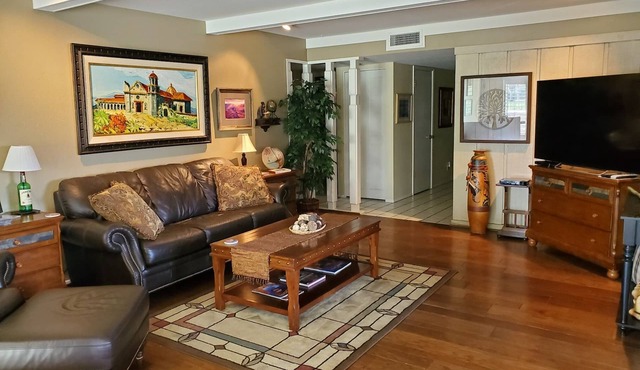 Great location & value! Large, beautiful home, private pool, tub