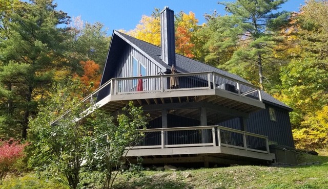 Great Spring Deal! Hot Tub, Fish, Hike, Disc Golf or Chill on the Deck!