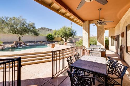 Groups Welcome! Home w/Pool + Patio in N Phoenix