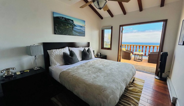 Hamilton Cove ocean front luxury Villa Spectacular Views w/electric cart